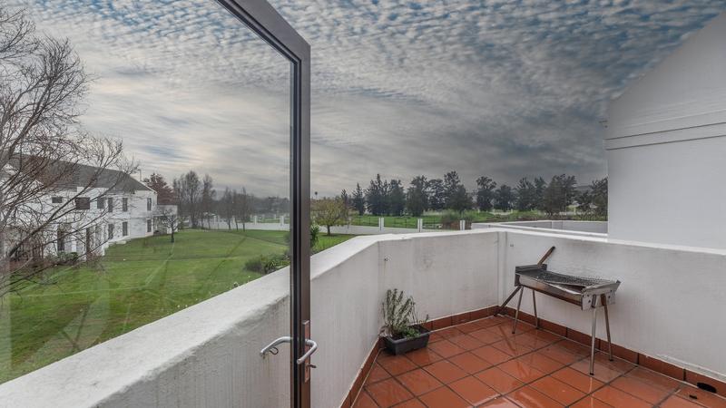 3 Bedroom Property for Sale in Paradyskloof Western Cape
